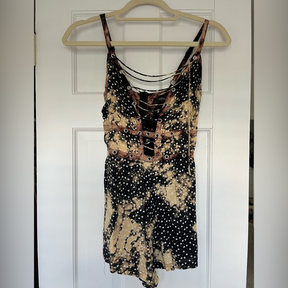 Never worn LF Mallou spaghetti strap short romper - size XS